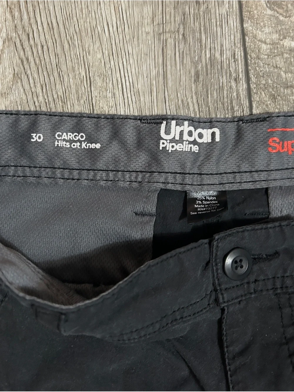 Men’s Size 30 Urban Pipeline Black Cargo Shorts